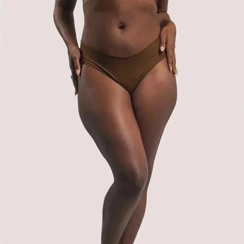 Nude Barre Seamless Bikini Panty NWT Size Small No-Show Nude
